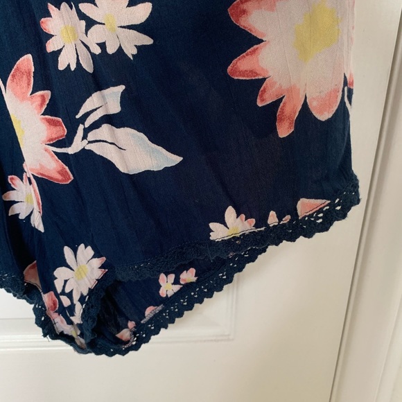 Floral romper - Picture 2 of 6